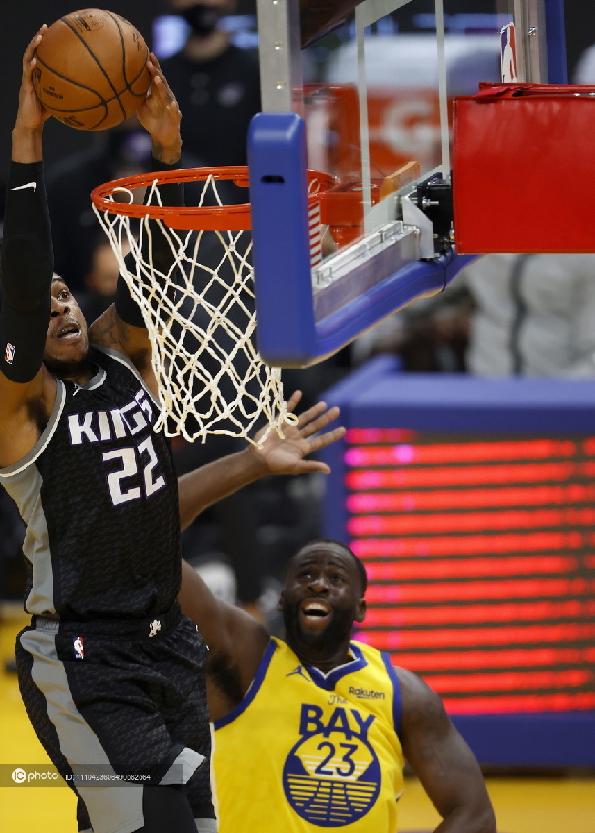 上海海港围绕欧联单刀错失萨克拉门托国王主帅复盘备战足总杯，Karsa在MAD比赛中精彩发挥看傻球迷的简单介绍